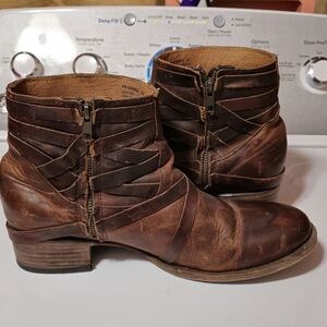 The Sammi boots by Freebird by Steven size 12